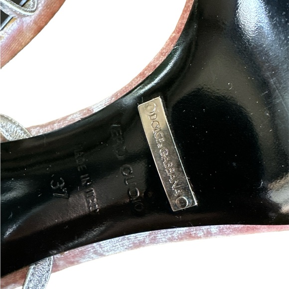 Dolce & Gabbana One of a kind Vintage Pumps custom made for ……..37 - Picture 11 of 15